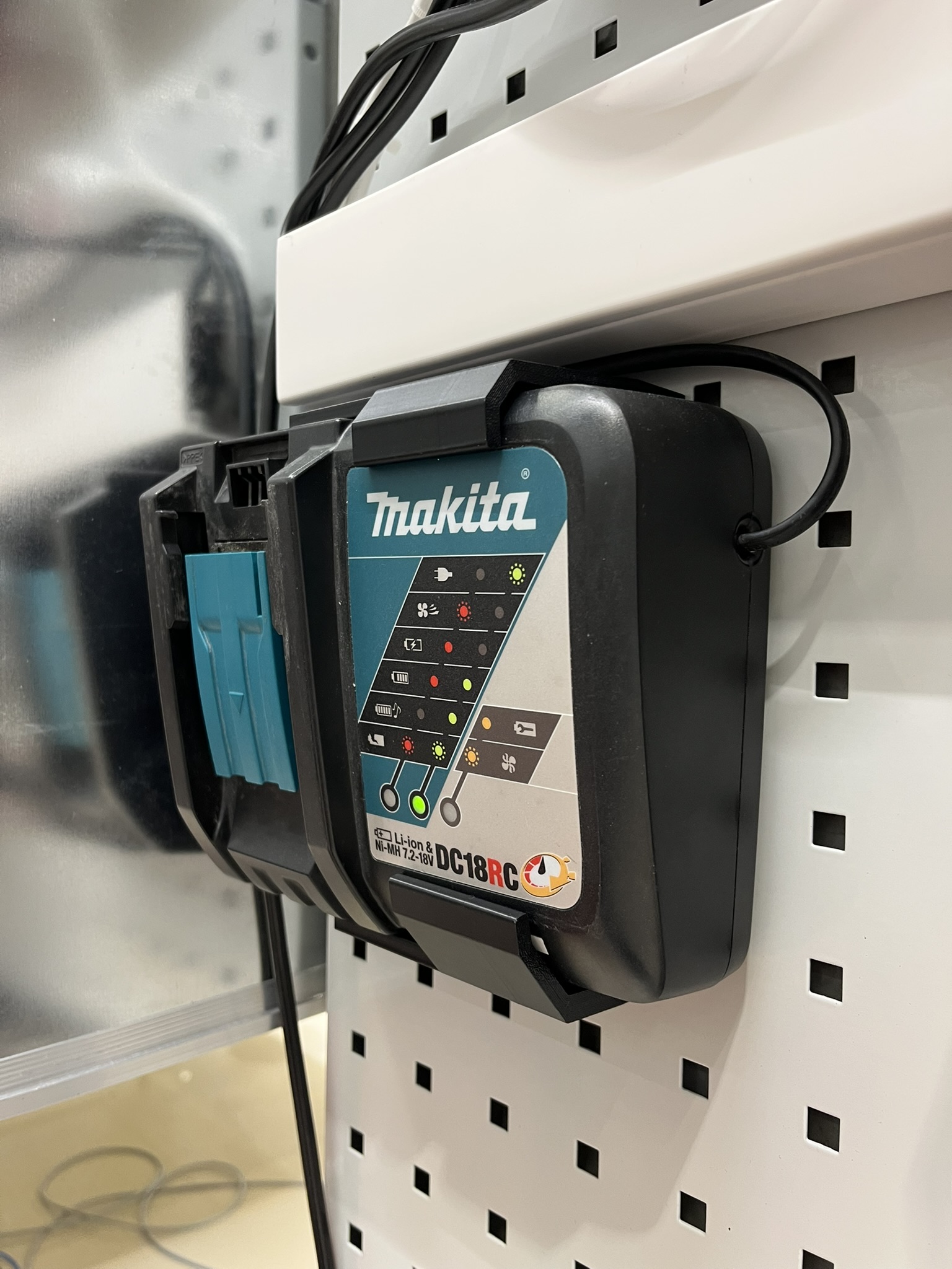 DC18RC Charger Holder - Image 6