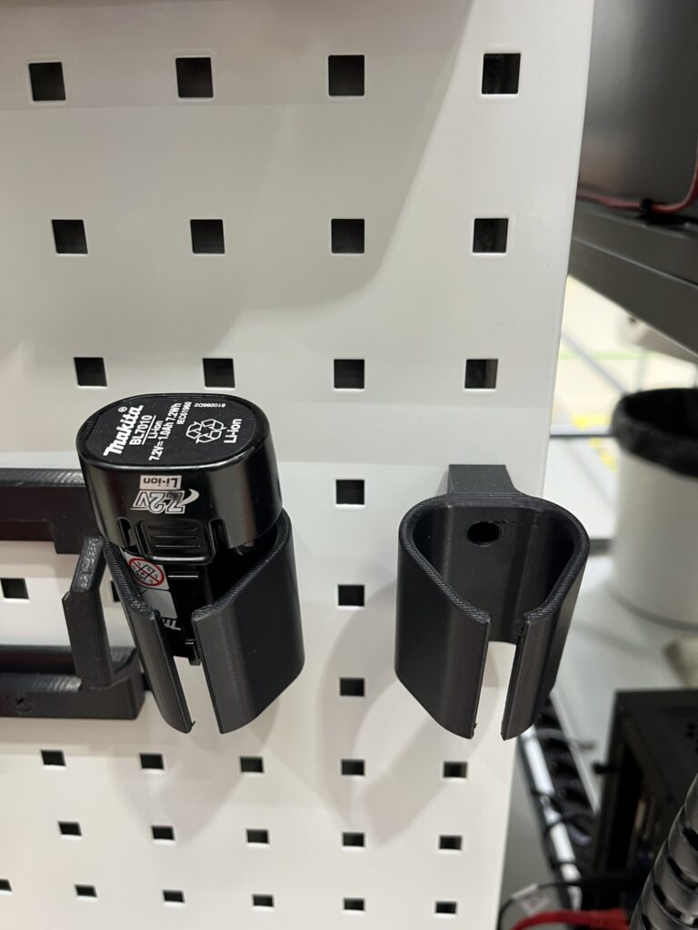 Holder for Makita 7,2V and 10,8V batteries